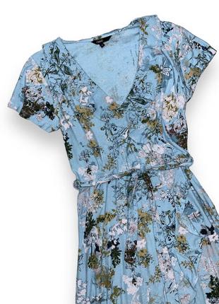 Новое вискозное платье летнее в цветочный принт платье на запах с рюшами4 фото