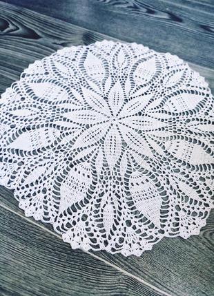 Салфетка ажурная крючком с цветами, связана крючком, ручная работа