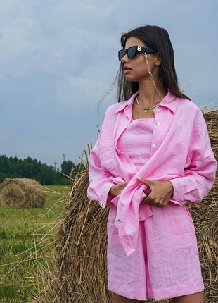 Женский костюм рубашка и шорты