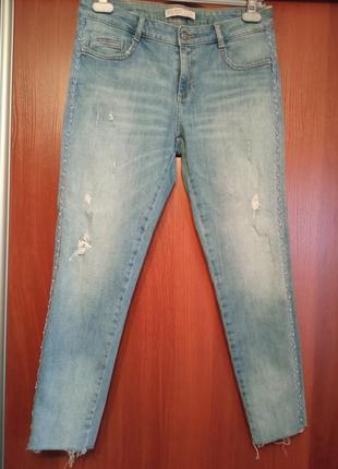 Голубые, тонкие, летние, укороченные джинсы от zara