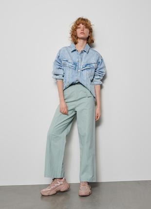 Стильные брендовые хлопковые ментоловые брюки "reserved" с высокой посадкой. размер eur40 (m).