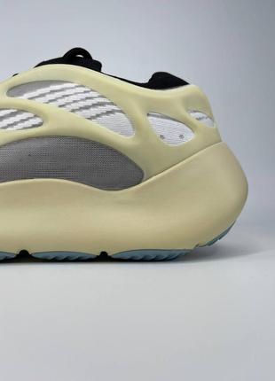 Adidas yeezy boost 700 v3 azael4 фото