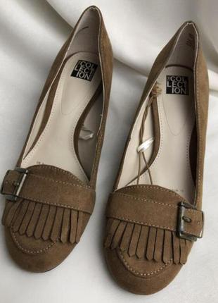 Туфли на удобных скошенных каблуках бренда debenhams размер 36 лоферы замшевые8 фото