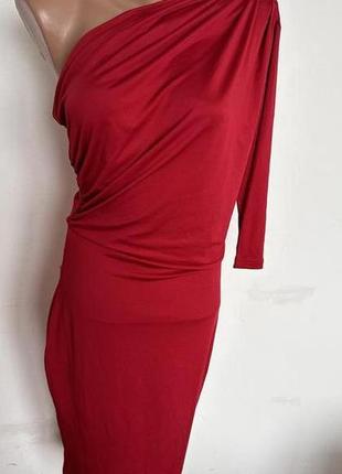 Платья красное вечернее на одно плече1 фото