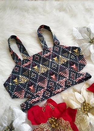 Шикарний топ з цікавою спинкою