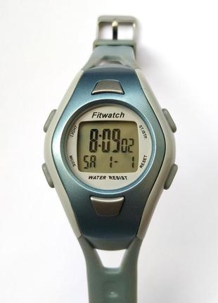 Fitwatch спортивные часы из сша с автономным пульсометром wr50m3 фото