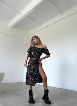 Черное платье разрез цветочки