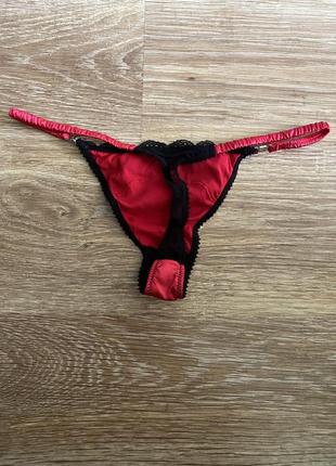Шикарные, ажурные трусики бикини, красного цвета с черным ажуром, от бренда: h&amp;m 👌7 фото