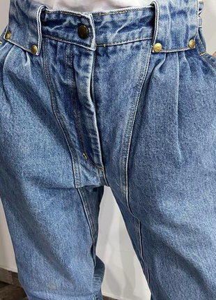 Винтажные mom джинсы выполнены в таиланде с высокой посадкой3 фото