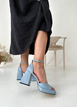 Очень красивые босоножки из натуральной кожи