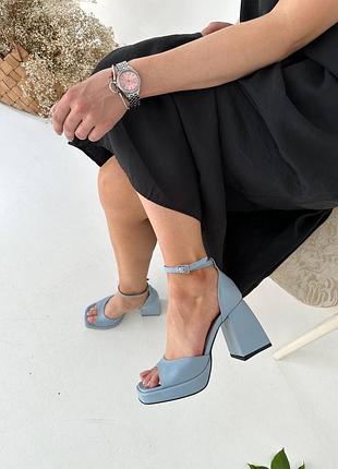 Очень красивые босоножки из натуральной кожи