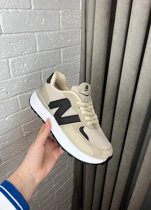 New balance кросівки