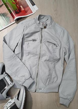 Бомбер guess