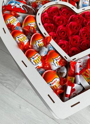 Гигантский xxxl vip-премиум подарок со сладостями и розами для любимой девушки, жены на день рождения4 фото