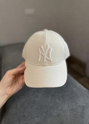 Кепка бейсболка new era нью йорк new york молочный