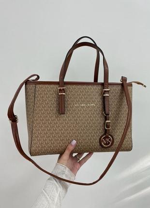 Женская стильная бежевая коричневая сумка шоппер michael kors тренд сезона5 фото