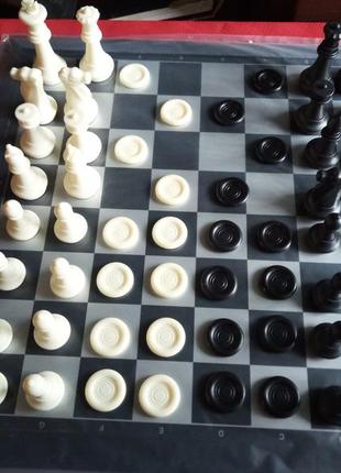 Шахи+шашки на магнітній дошці. вінтаж4 фото