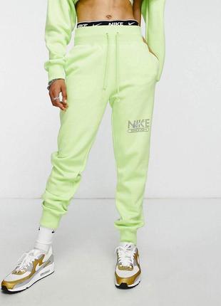 Женские брюки nike оригинал из новиных коллекций.