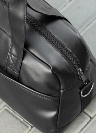 Городская дорожная спортивная сумка urbanista черная из эко кожи для тренировок и поездок унисекс9 фото