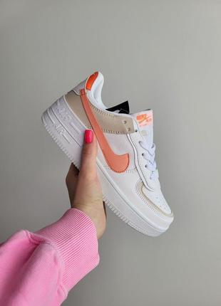 Nike air force shadow жіночі кросівочки найки білі з кораловим весна літо осінь женские кроссовки демисезонные белые с оранжевым коралловым4 фото