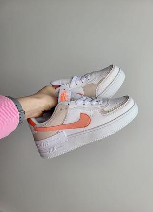 Nike air force shadow жіночі кросівочки найки білі з кораловим весна літо осінь женские кроссовки демисезонные белые с оранжевым коралловым5 фото