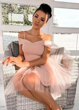Гарна святкова сукня💕💖
