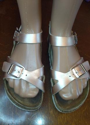 Босоніжки розмір 36