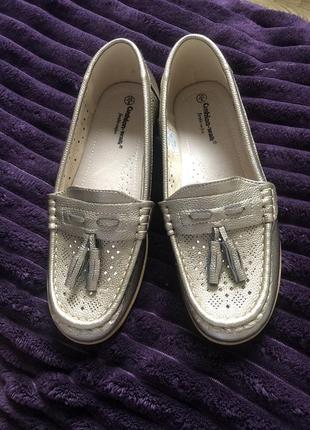 Мокасини, балетки