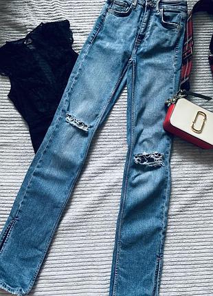 Джинси з розрізами skinny