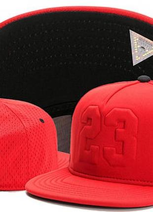 Кепка сніпбек jordan legend червона