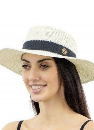 Жіночий сонцезахисний солом'яний капелюх молочного кольору із широкою чорною стрічкою (55-59)