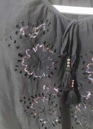 Блузка  рішельє вишита , прикрашена паетками3 фото