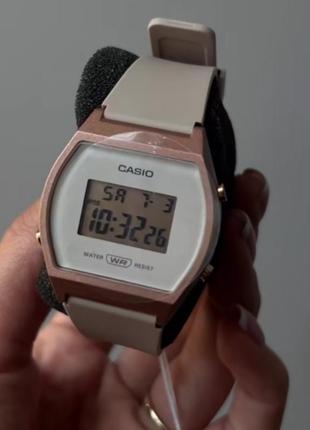 Часы casio ретро кварцевые электронные