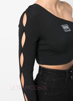 Стильний топ на одне плече versace jeans couture s