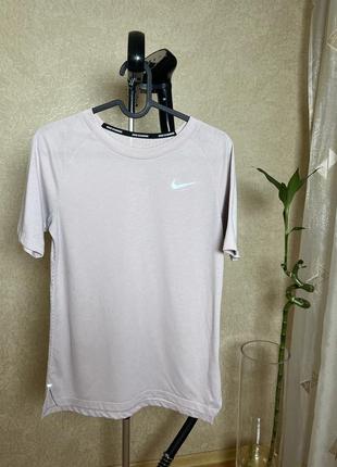 Футболка nike р.xs-s