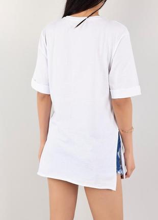 Тоненька біла футболка туніка із розрізами10 фото