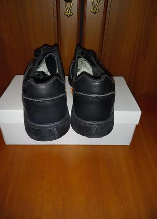 Кросівки всесезонні жіночі чорні фабричні stilli4 фото