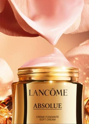 Крем для обличчя, що відновлює
lancome absolue regenerating brightening soft cream1 фото