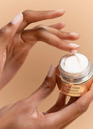 Відновлюючий крем для сяйва шкіри навколо очей lancome absolue revitalizing eye cream