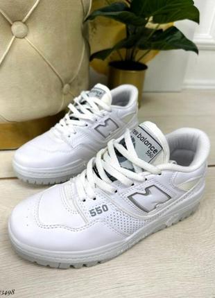 Жіночі білі кросівки new balance 550