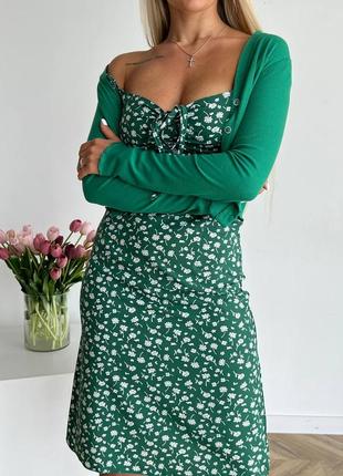 Женский костюм с платьем в виде кофта цвета
