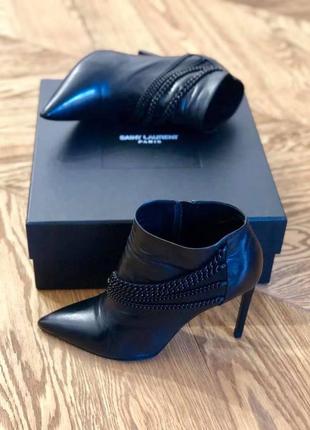 Ботільйони saint laurent