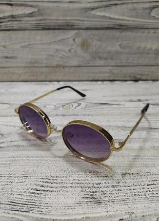 Сонцезахисні окуляри фіолетові, унісекс, з поляризацією в золотистій металевій оправі
