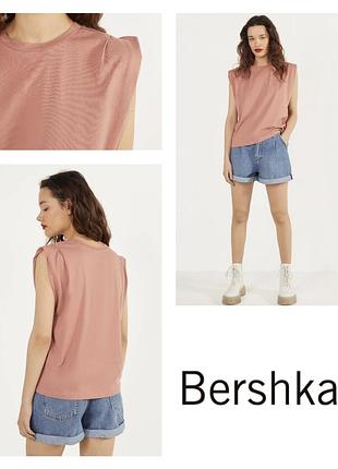 Новая футболка bershka 100 % хлопок
