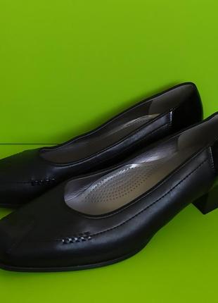Чорні туфлі на стійкому підборі jenny by ara, 7,5/412 фото