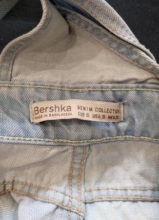 Джинсовый комбинезон с шортами bershka, размер s7 фото