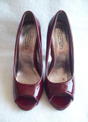 Туфли бордовые лаковые, стелька 24,5 см.4 фото