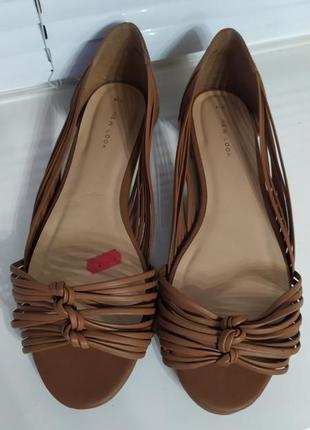 Босоніжки,човники