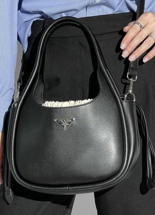 Жіноча сумка прада чорна prada prada leather handbag black