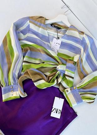 Zara блуза смугаста з металевими ґудзиками